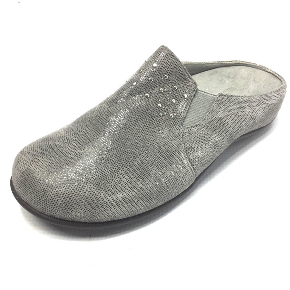vionic mules and clogs